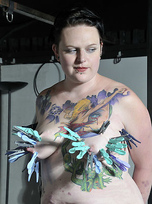 Free  naked women tattoos pics