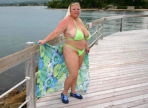 Xxx old lady in bikini