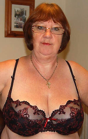 Horn-mad matures in bras xxx pics