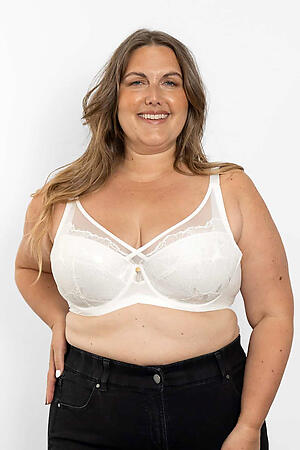 Natural mature in bras porn pics