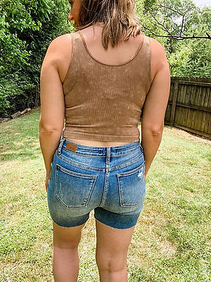 Hot porn of sexy mature ass more jeans