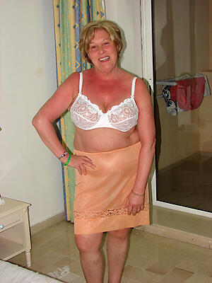 Hot mature ladies in bras amateurs tumblr