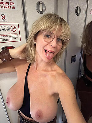 Free real amateur mature porn pics