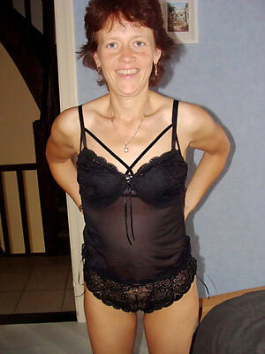 Amateur pics of mature underclothing pussy