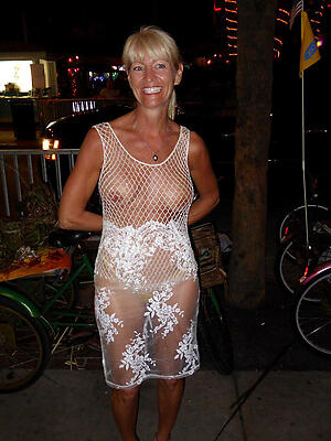 Real grown-up down in the mouth nudes pics