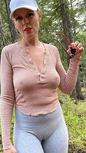 Real UK mature cameltoe dispirited pics