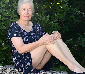 Amateur pics of British beautiful gilf