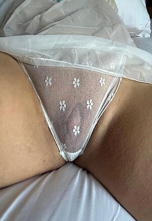 Photos from topless mature in pantys