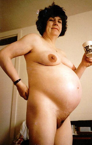 Fascinating mature pregnant women nude
